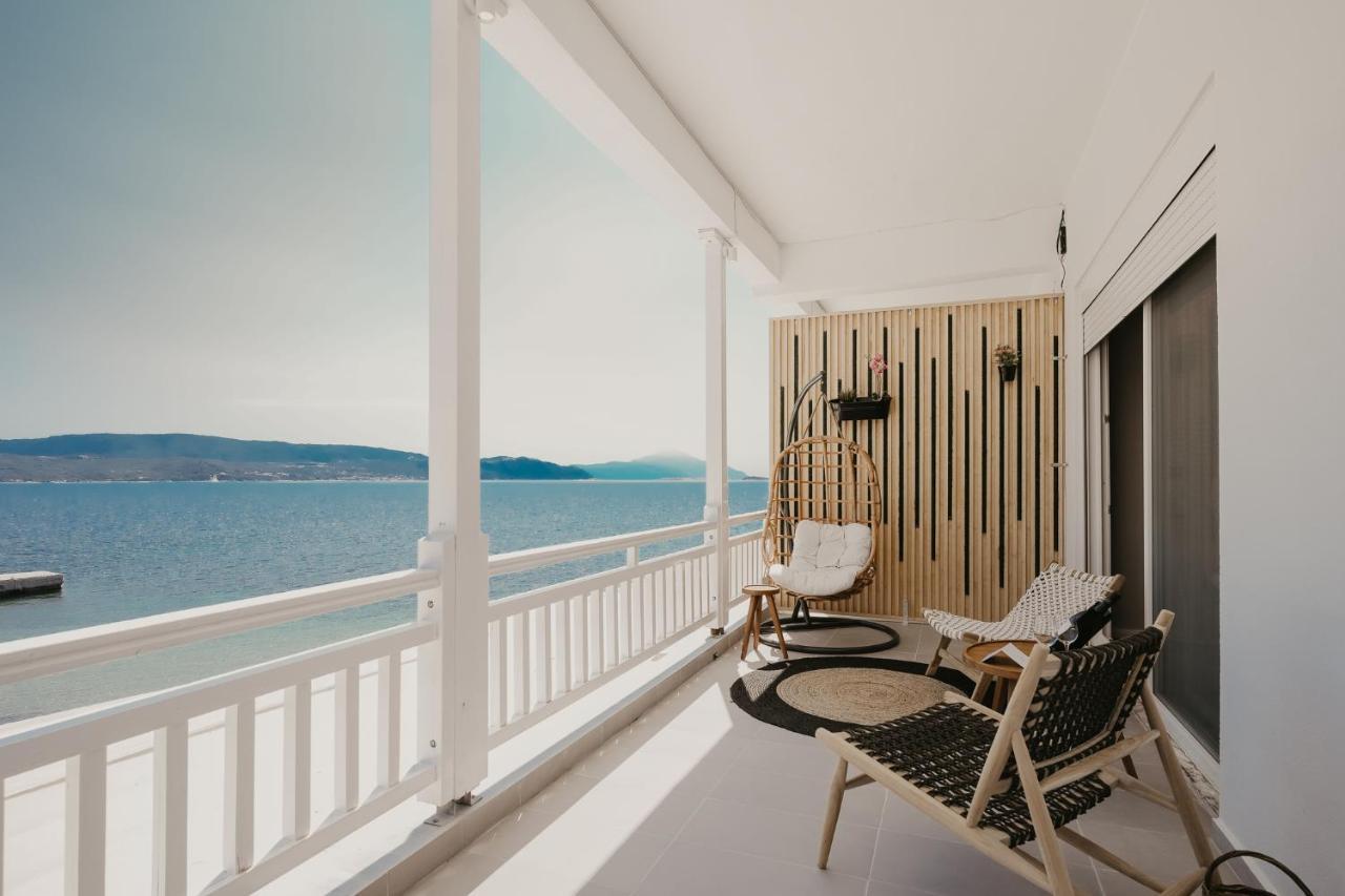 Trinity Suites Ammouliani Hospitality エクステリア 写真